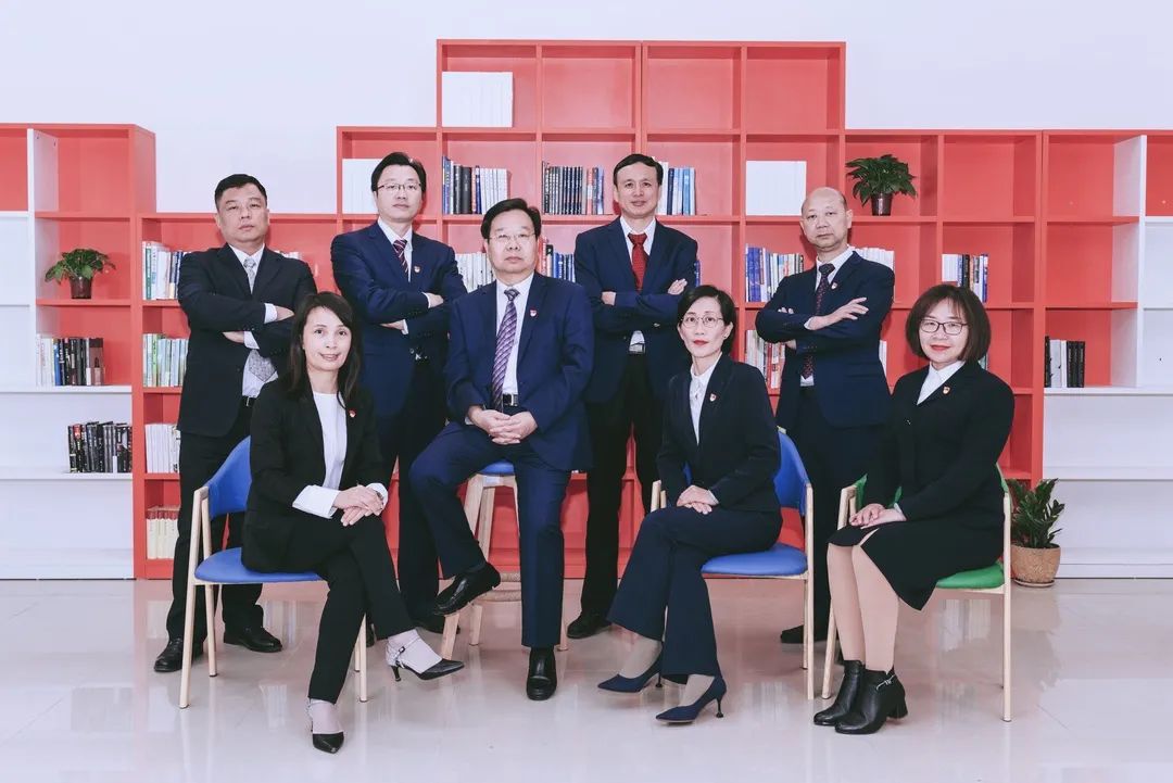 廣州市財(cái)經(jīng)商貿(mào)職業(yè)學(xué)校的教師們